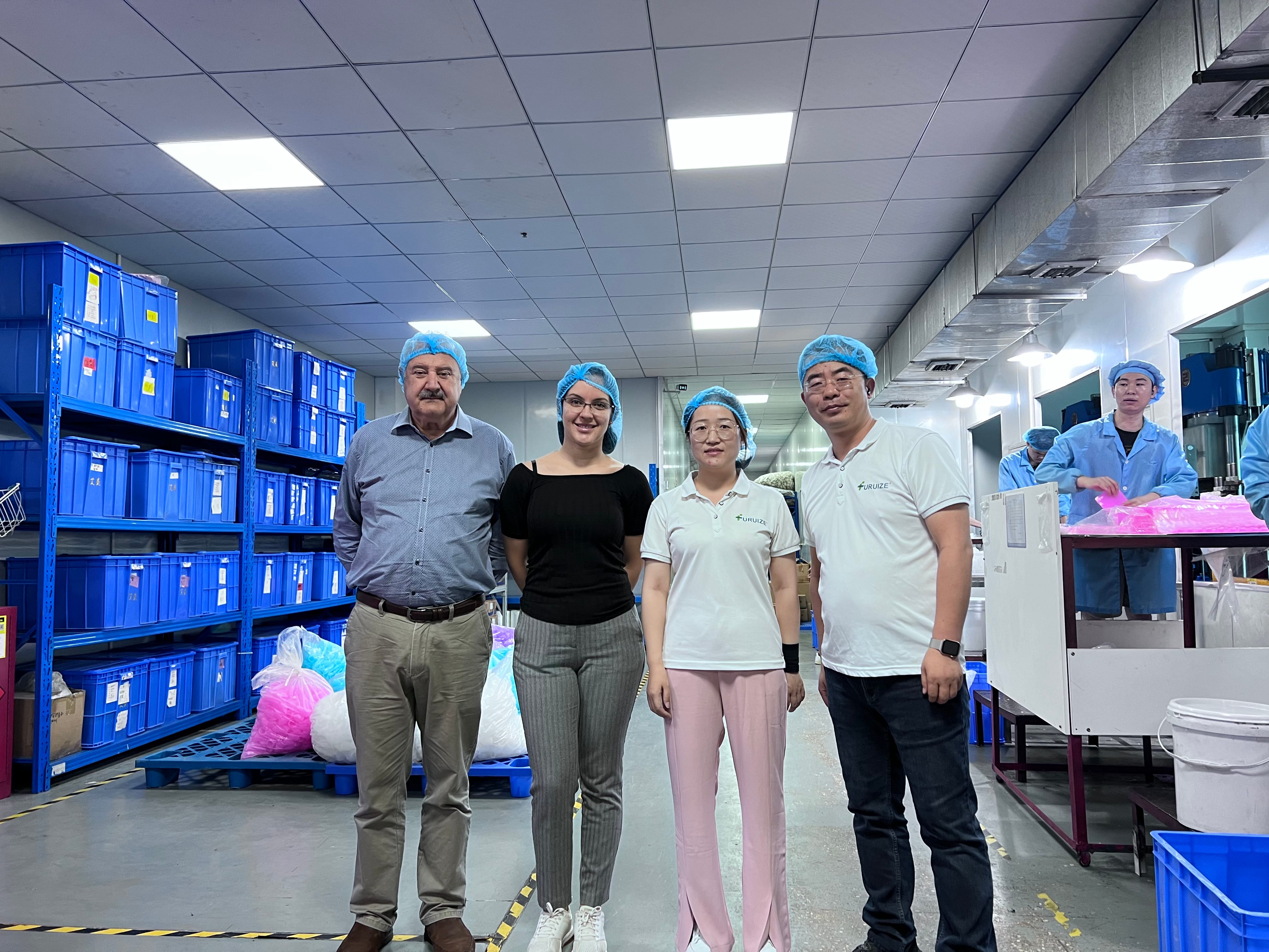 Walking our Chilean partner through raw material storage and live production areas at the Furuize Dongguan facility