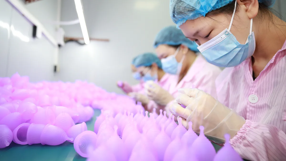 EU MDR vs FDA Pathway for OEM Menstrual Cups — Regulatory Roadmap for Multi-Market Brands