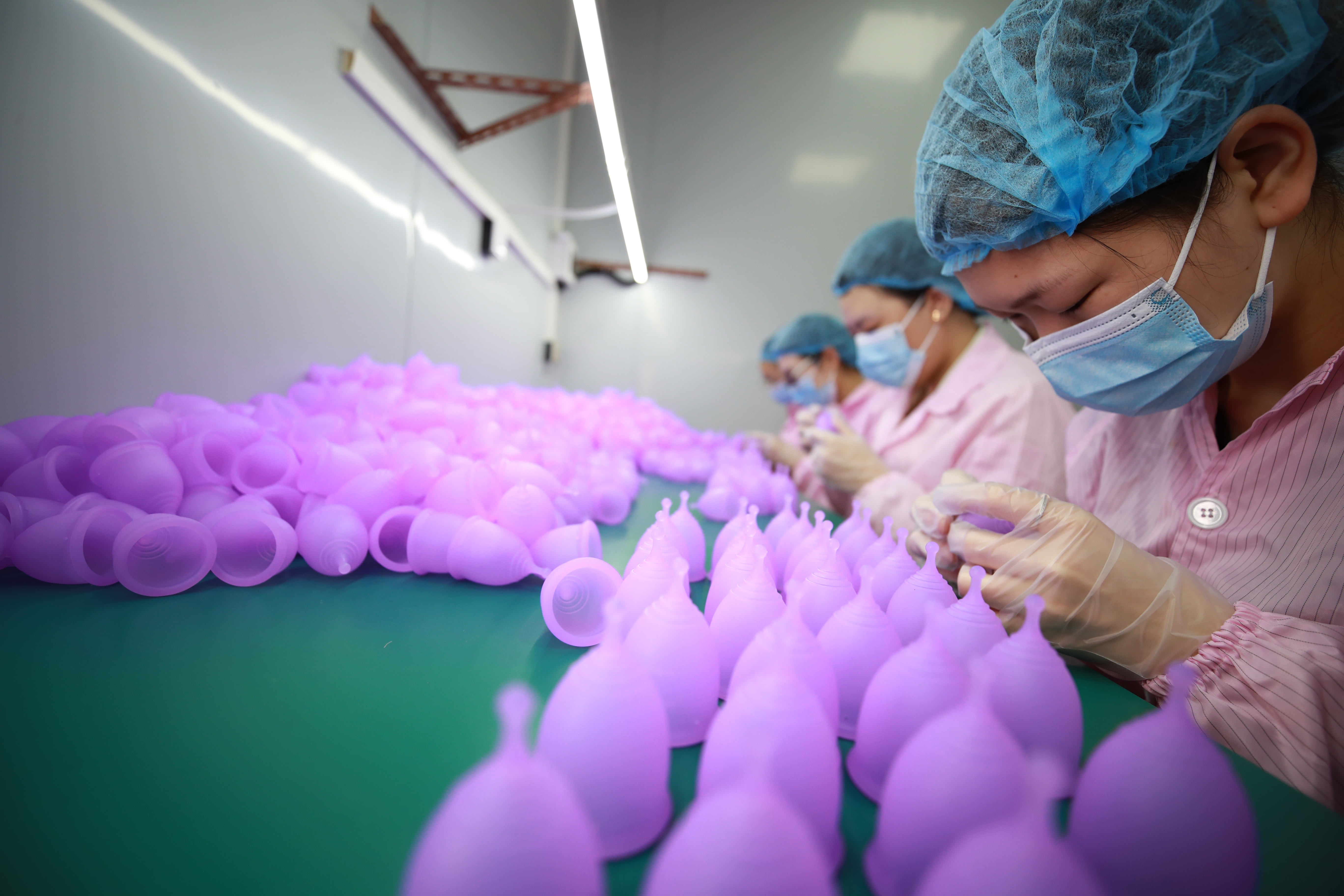 Furuize testing laboratory with mechanical and dimensional instruments for menstrual cup validation
